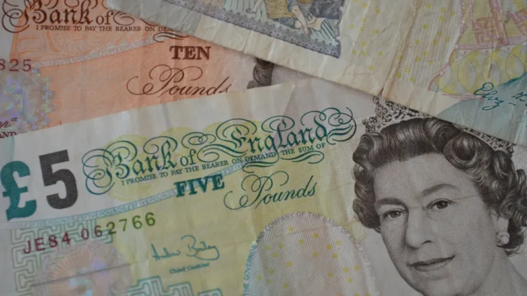 Kontrola zasiłków. Czy śledzenie kont bankowych to krok w dobrym kierunku?